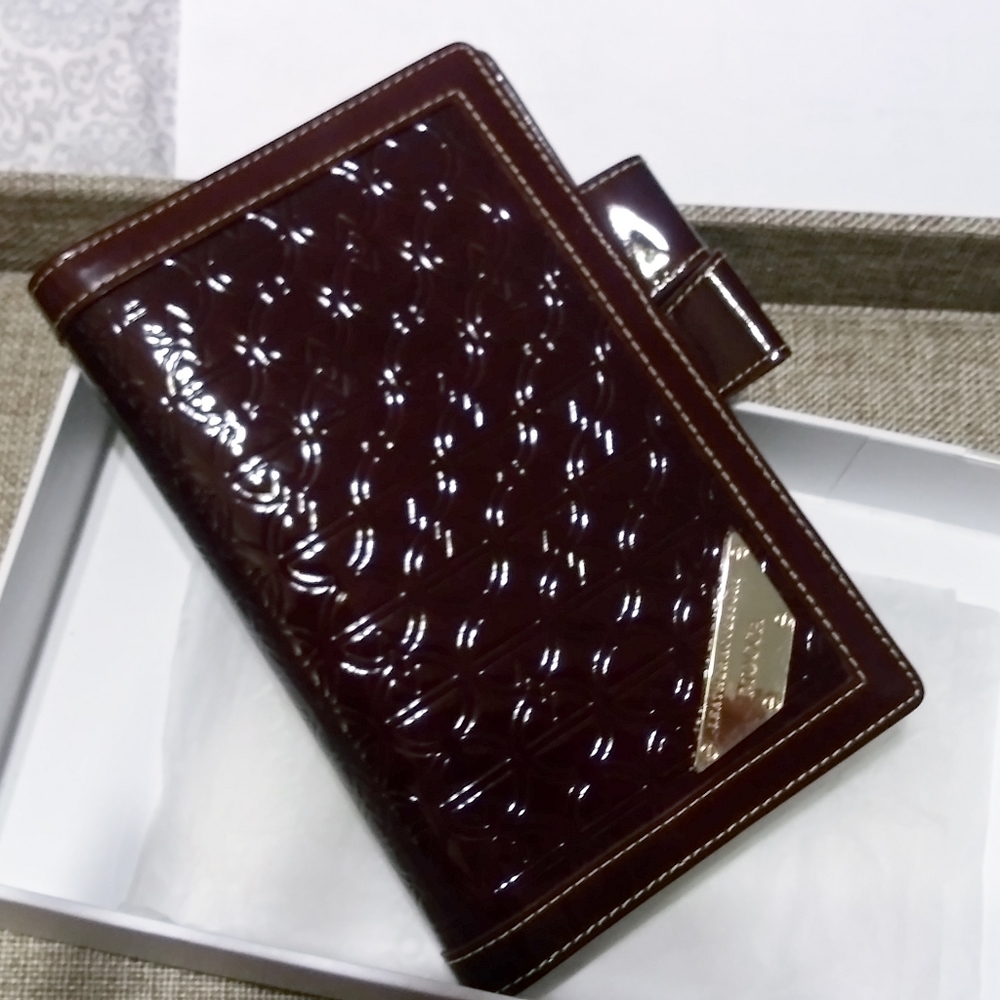 New in box MOCCA leather passport wallet